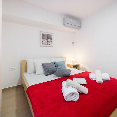 Apartments Relax Baška Voda Dış mekan fotoğraf