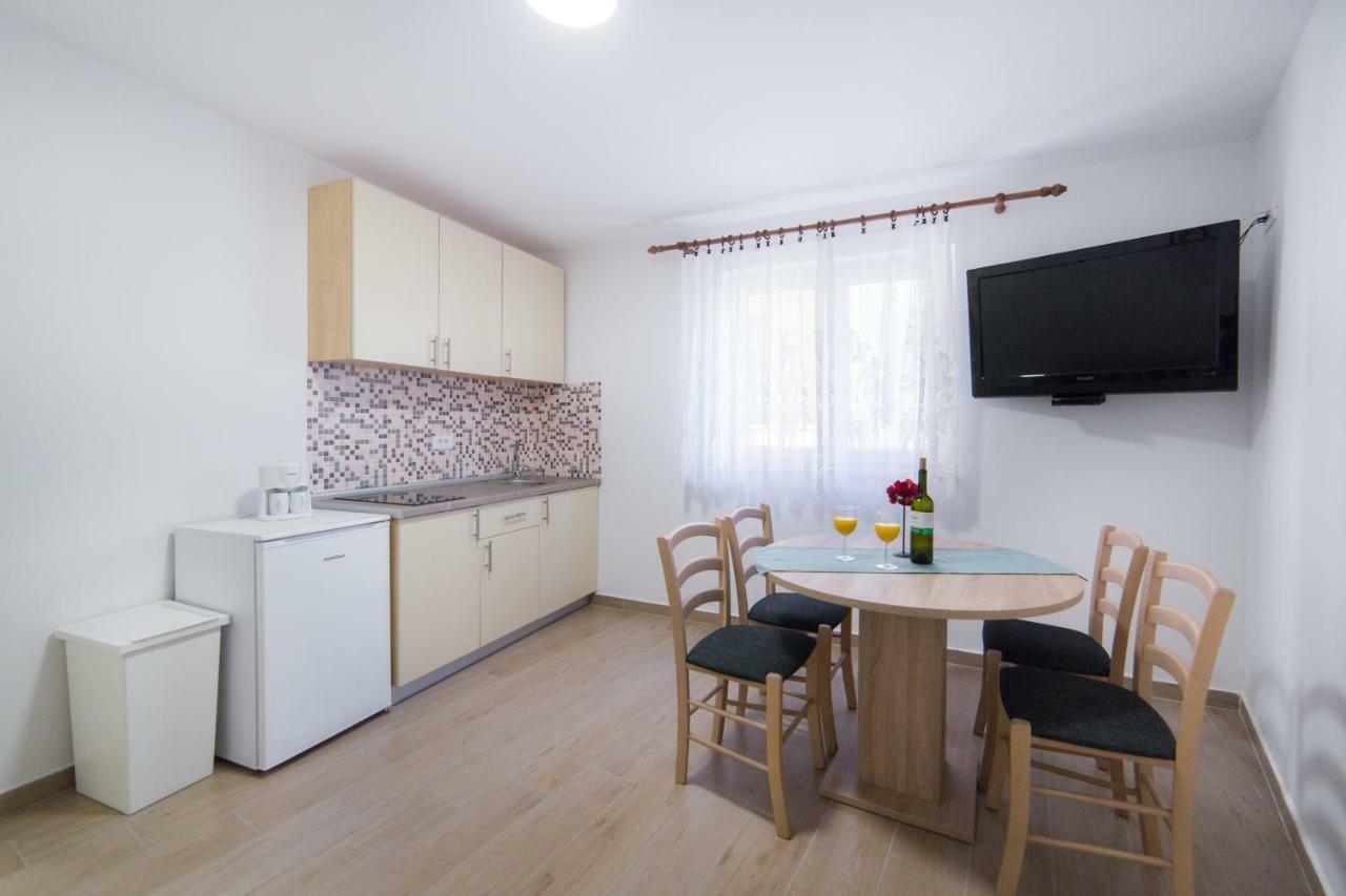 Apartments Relax Baška Voda Dış mekan fotoğraf