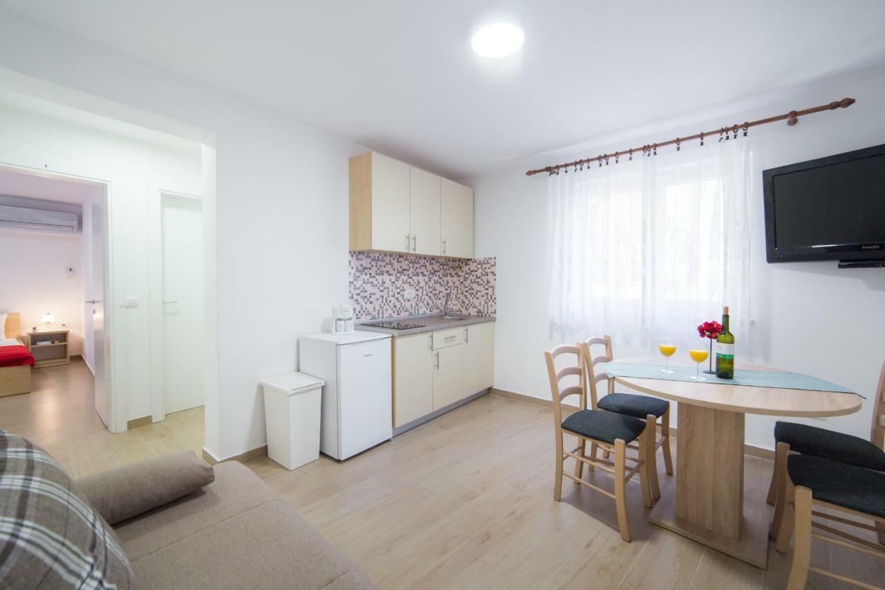 Apartments Relax Baška Voda Dış mekan fotoğraf