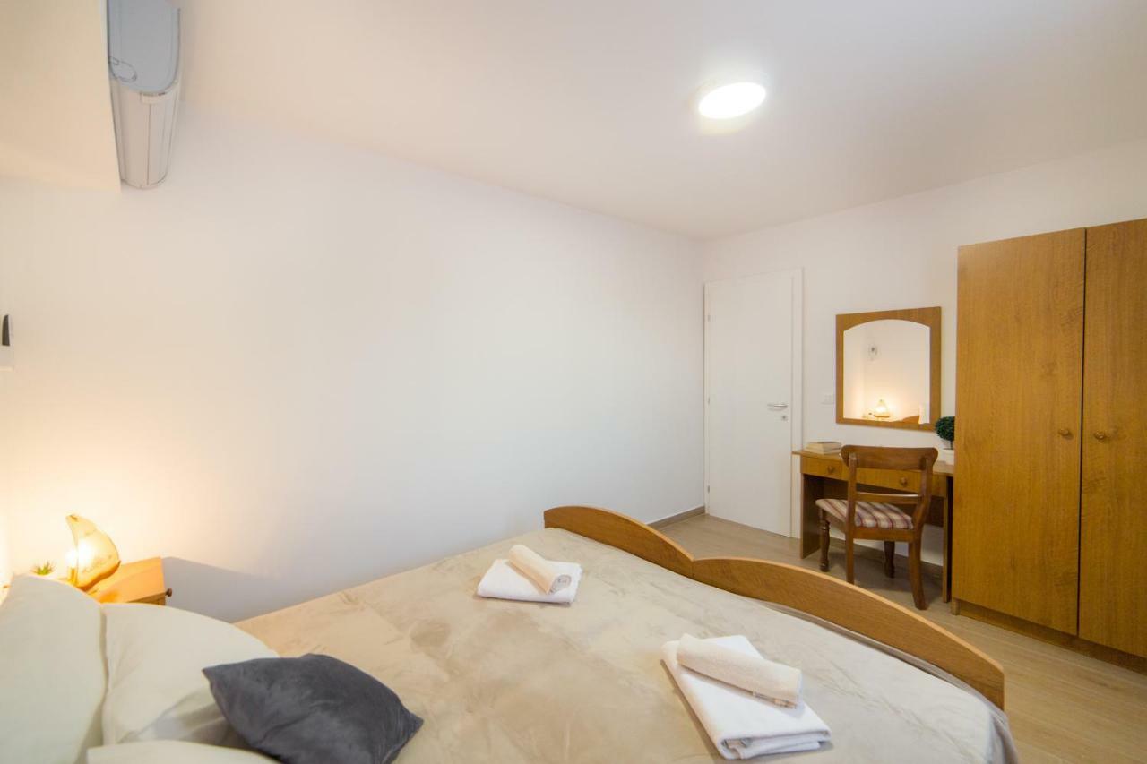 Apartments Relax Baška Voda Dış mekan fotoğraf