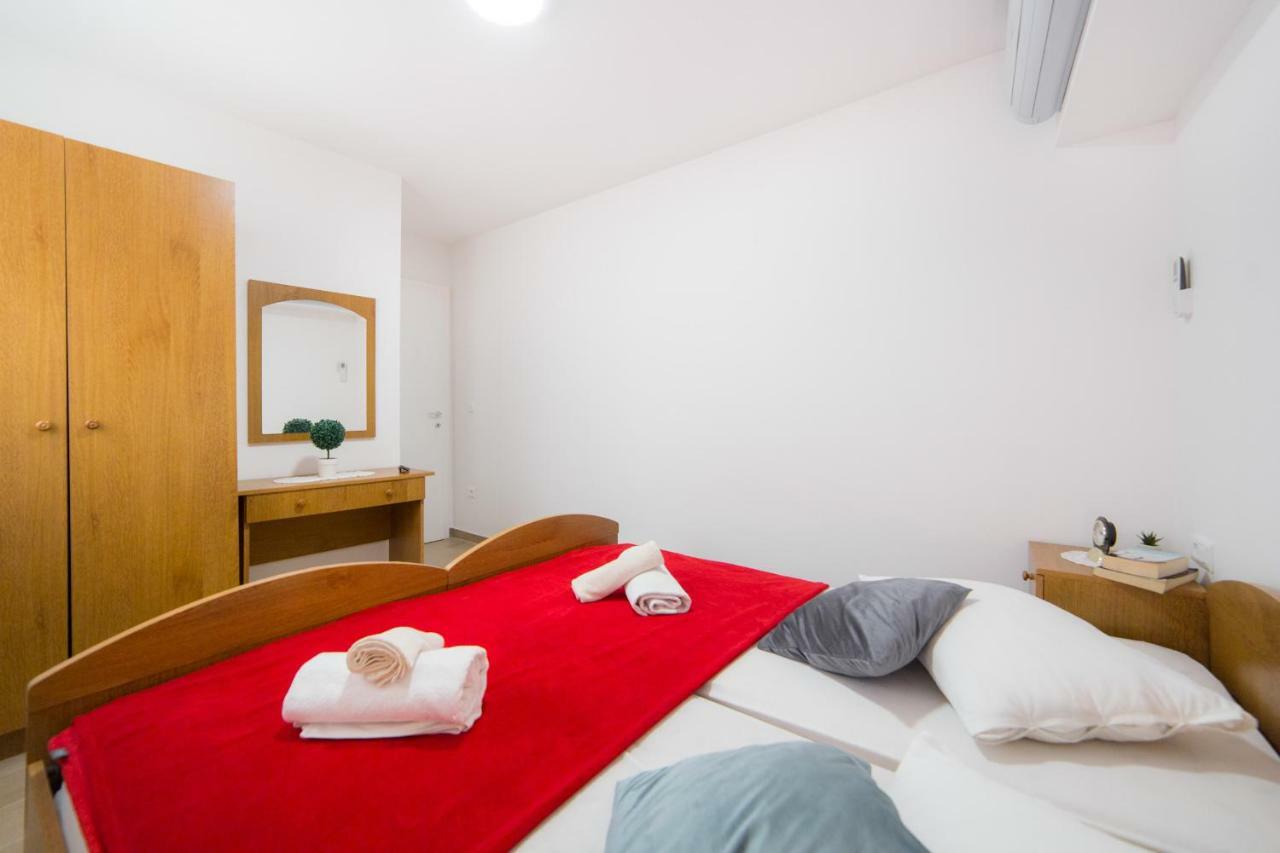Apartments Relax Baška Voda Dış mekan fotoğraf